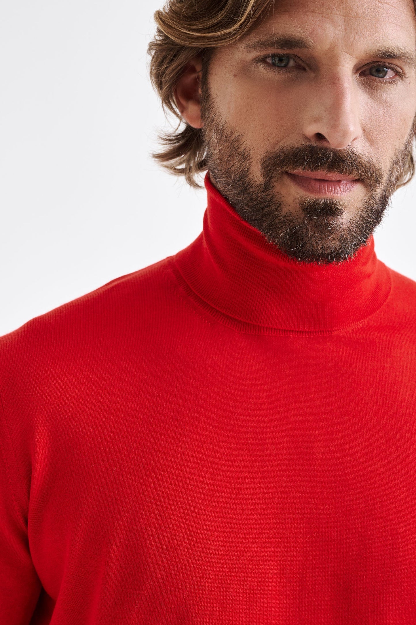 Carmine Cashmere Merino Silk Blend Telford  Turtleneck Sweater