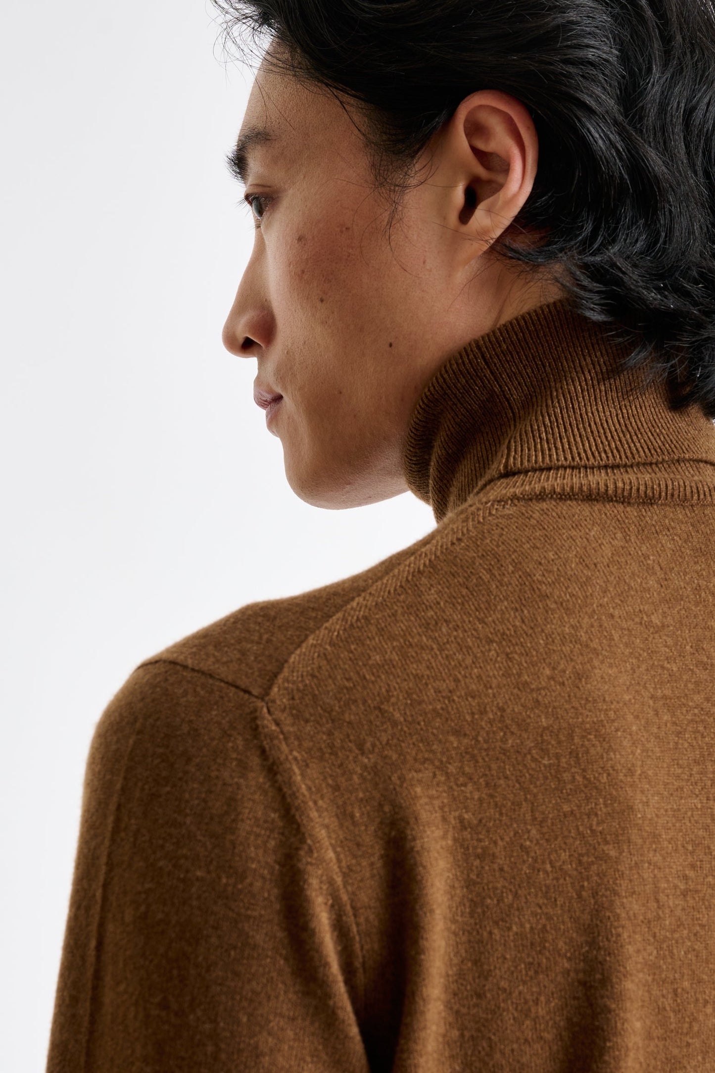 Tobacco 100% Cashmere Drumberg Rollneck Knit