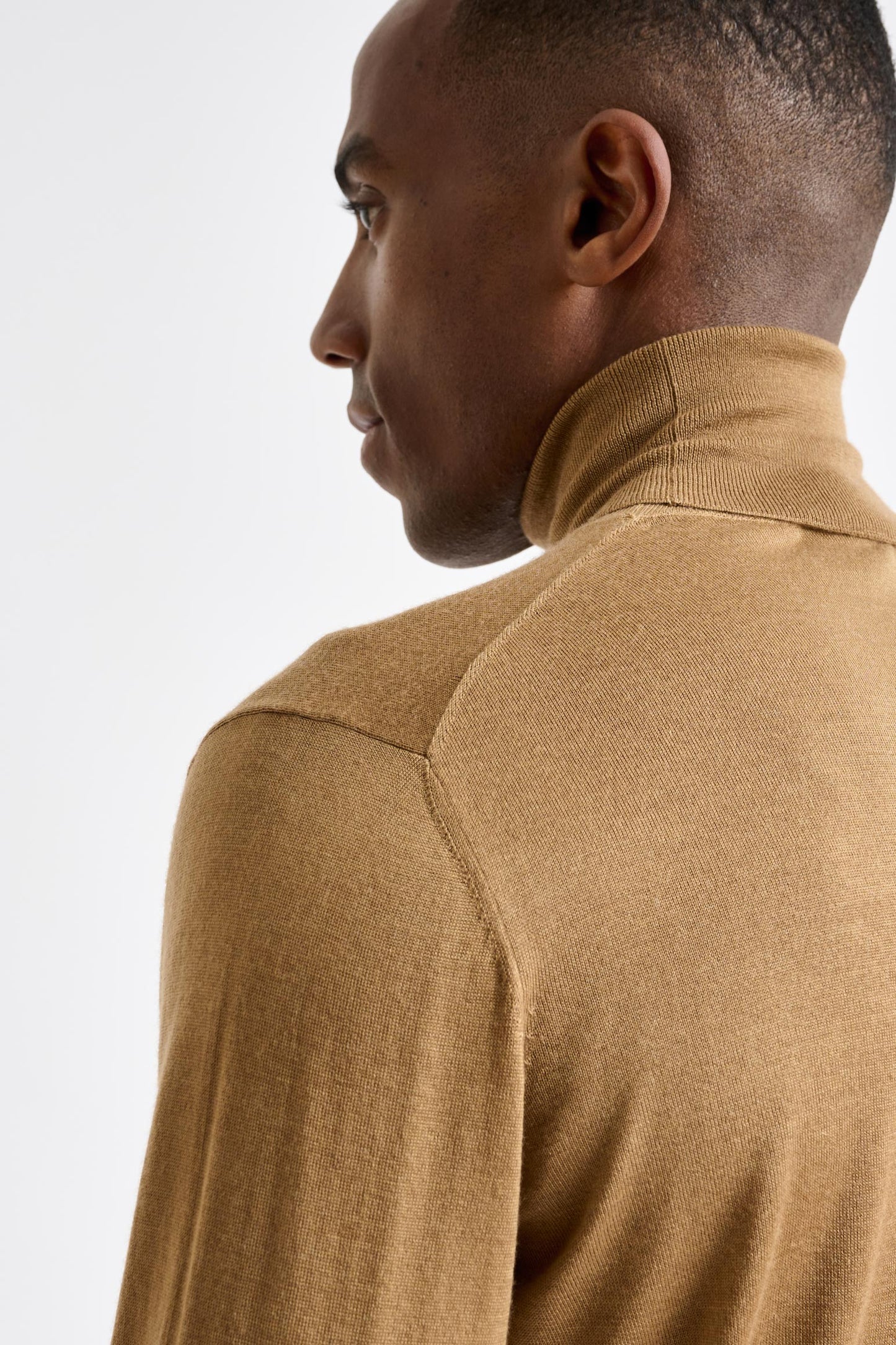 Camel Cashmere & Silk Blend Telford Turtleneck Sweater